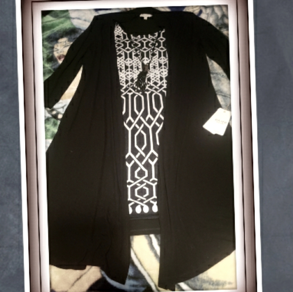 Classy&Sleek Black&White Dress